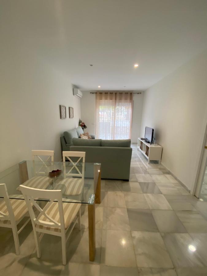 C Ciruelo 7 Apartment Lora del Rio Bagian luar foto